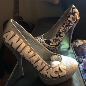 Animaniacs hand made custom shoes. Never worn.